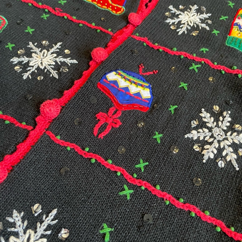 Vintage Cherokee Size Medium Christmas Holiday Winter Ugly Sweater Embroidered - Picture 2 of 9